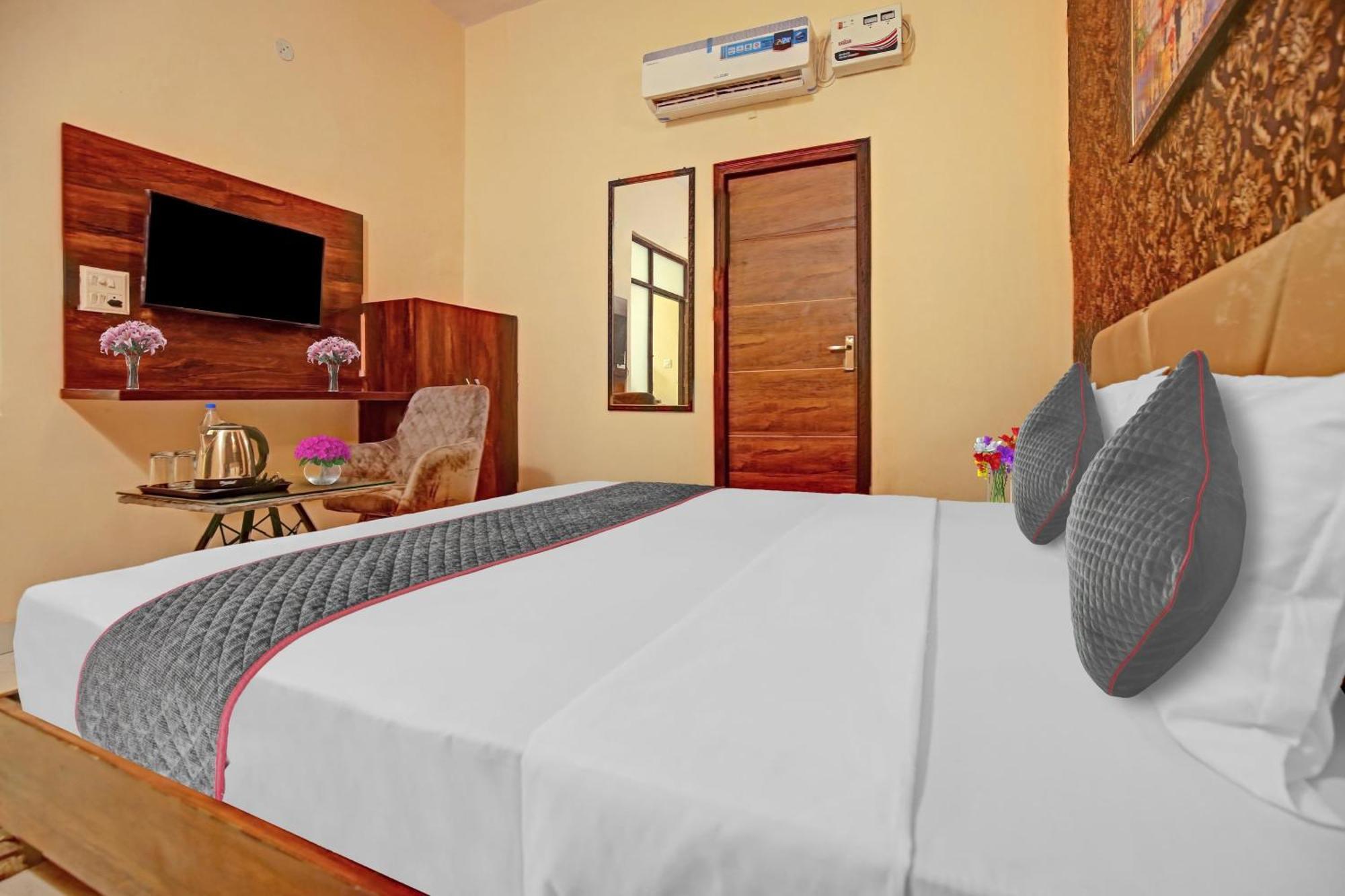 Hotel Townhouse Sky Ludhiana Exterior foto